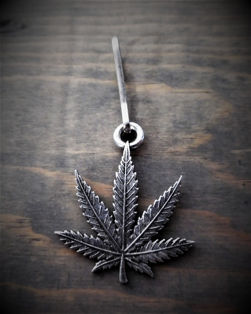 BZP-3 Bud Leaf Zipper Pull