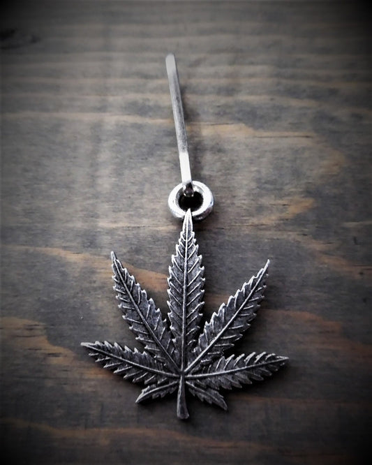 BZP-3 Bud Leaf Zipper Pull